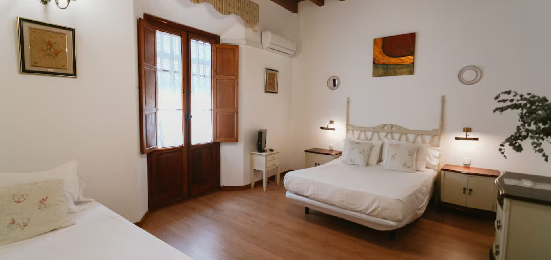 apartamento en sevilla lujo centro casa barrabas apartamento con patio privado cab 3