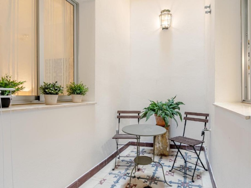 Apartamento con patio